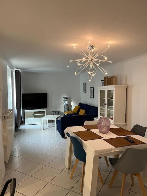 Petite Maison De Ville Au Calme Brie-Comte-Robert Ngoại thất bức ảnh